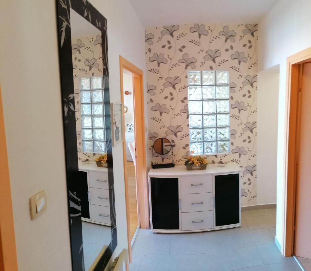 Apartmani Zafaranic Crikvenica Exterior foto